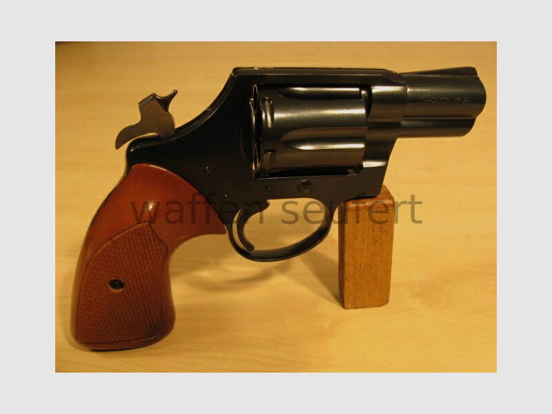 Colt Detective 2 pouces de canon avec grandes plaquettes en bois