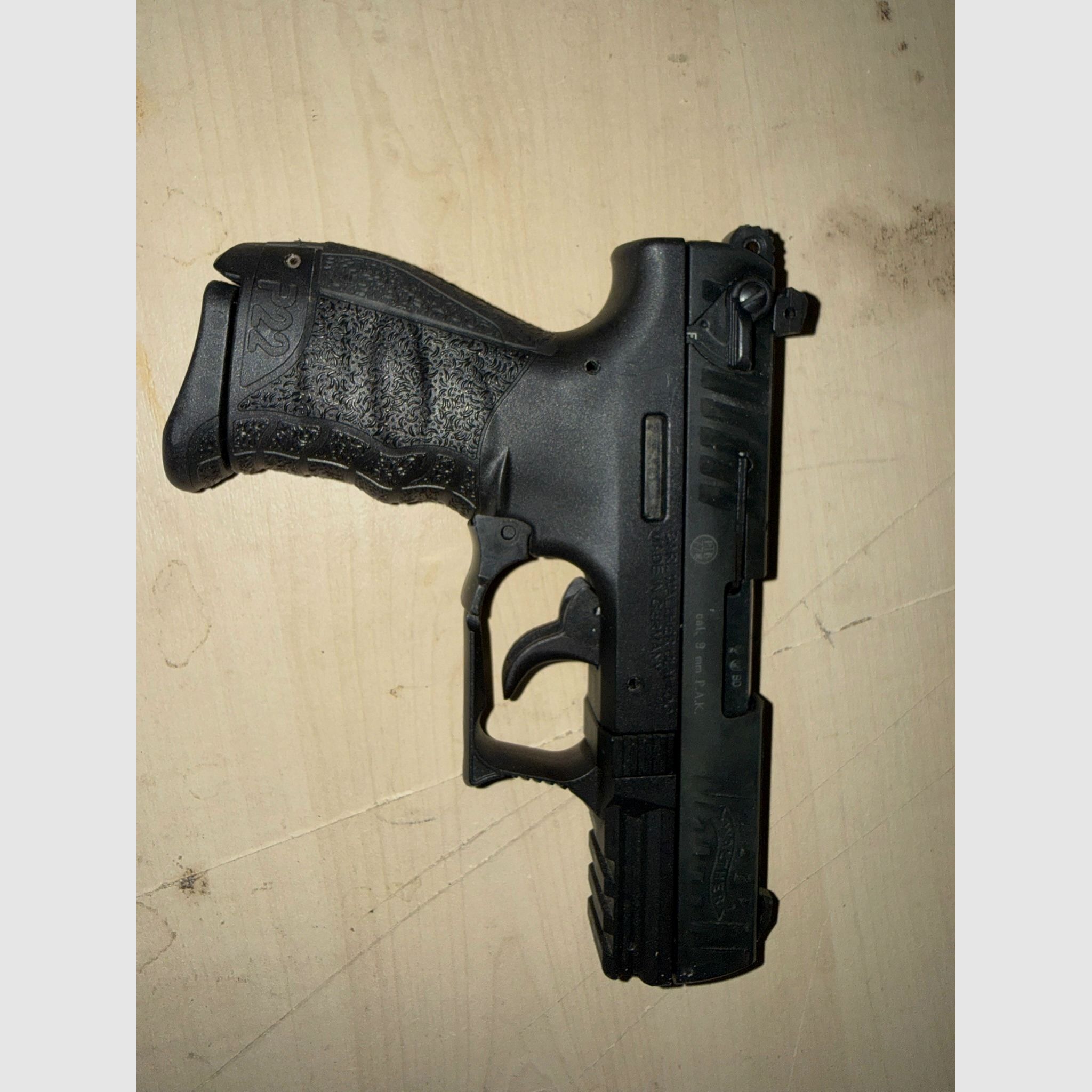 Walther P22 con accesorios