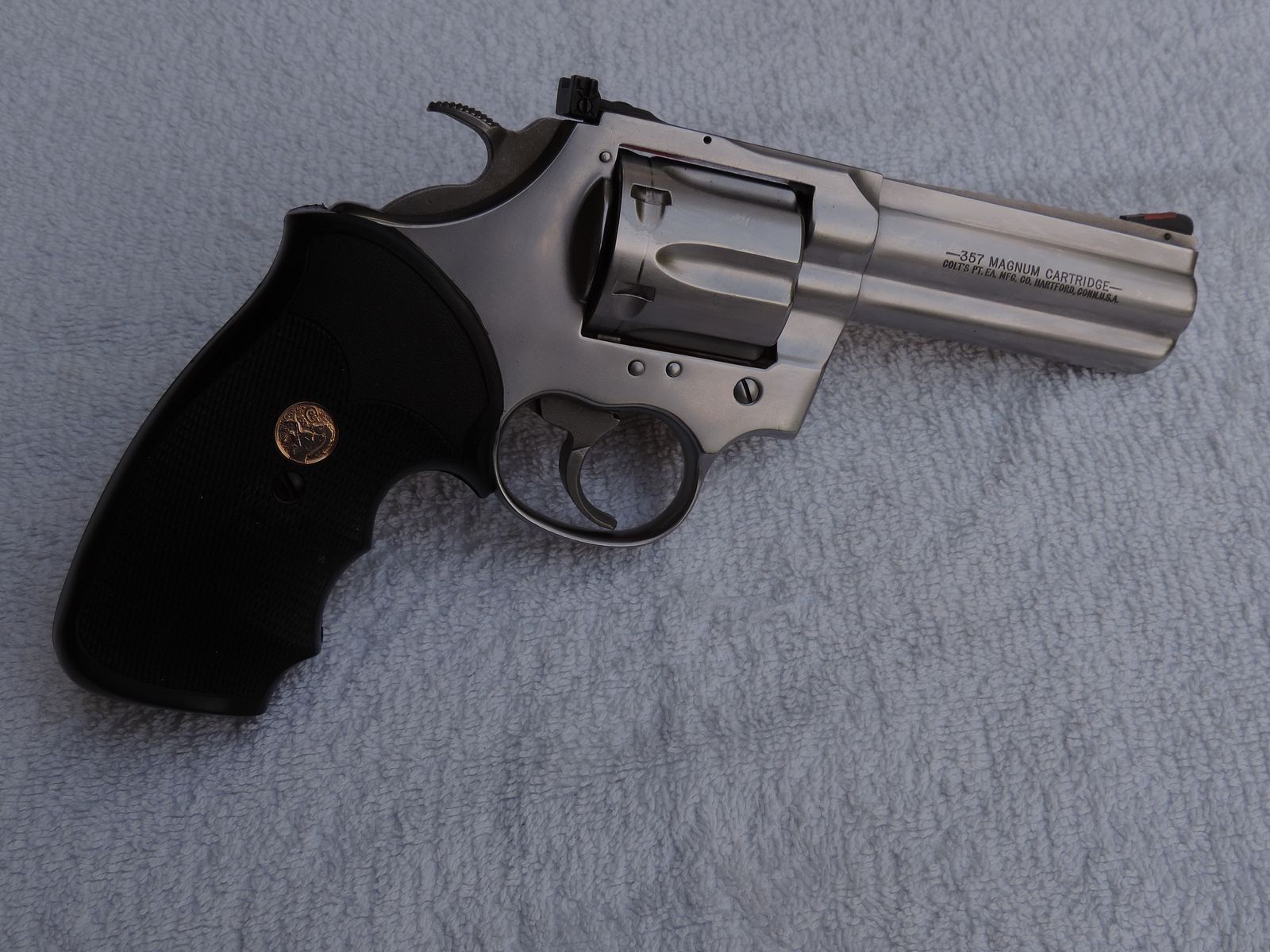 Colt King Cobra 4 pulgadas 357. Mag