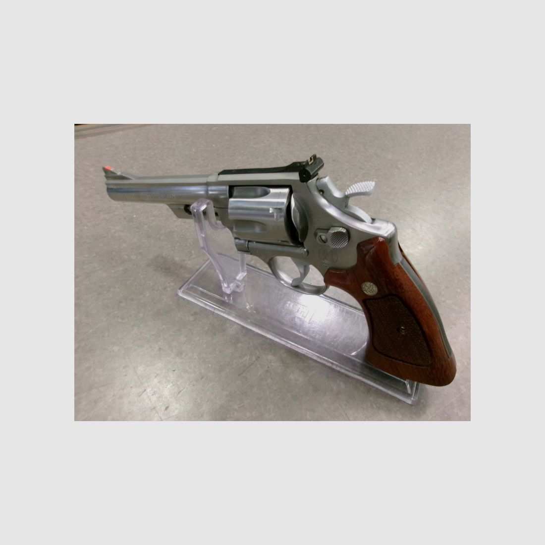 SMITH WESSON 629-3 CAL44M gebruikt, afbeelding 3 van 9