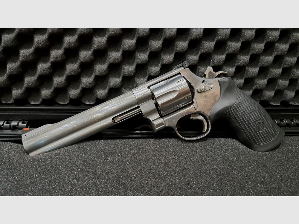 Smith & Wesson 629 Classic