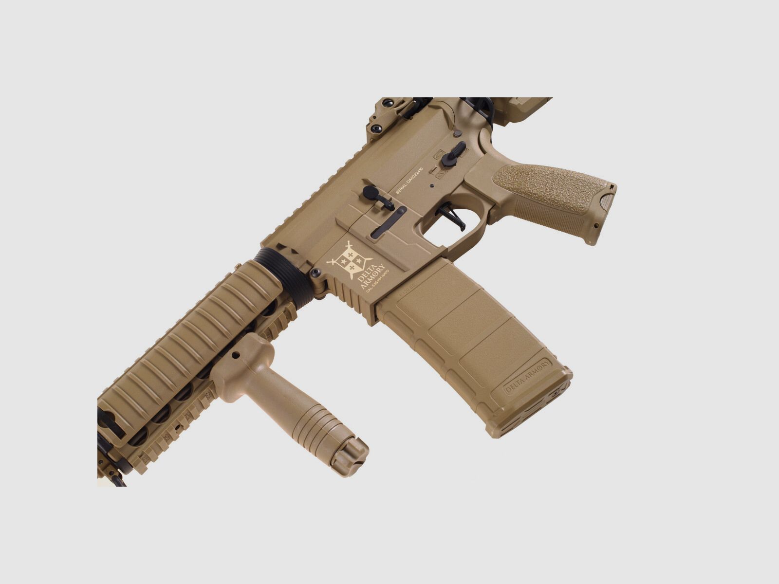AR15 RIS CHARLIE Tan S-AEG Fucile Airsoft Libero da 18 Anni | Delta Armory