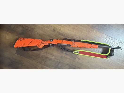 Precision meets style - the Savage Arms 111 FC in Realtree AP Orange optimal for tracking.