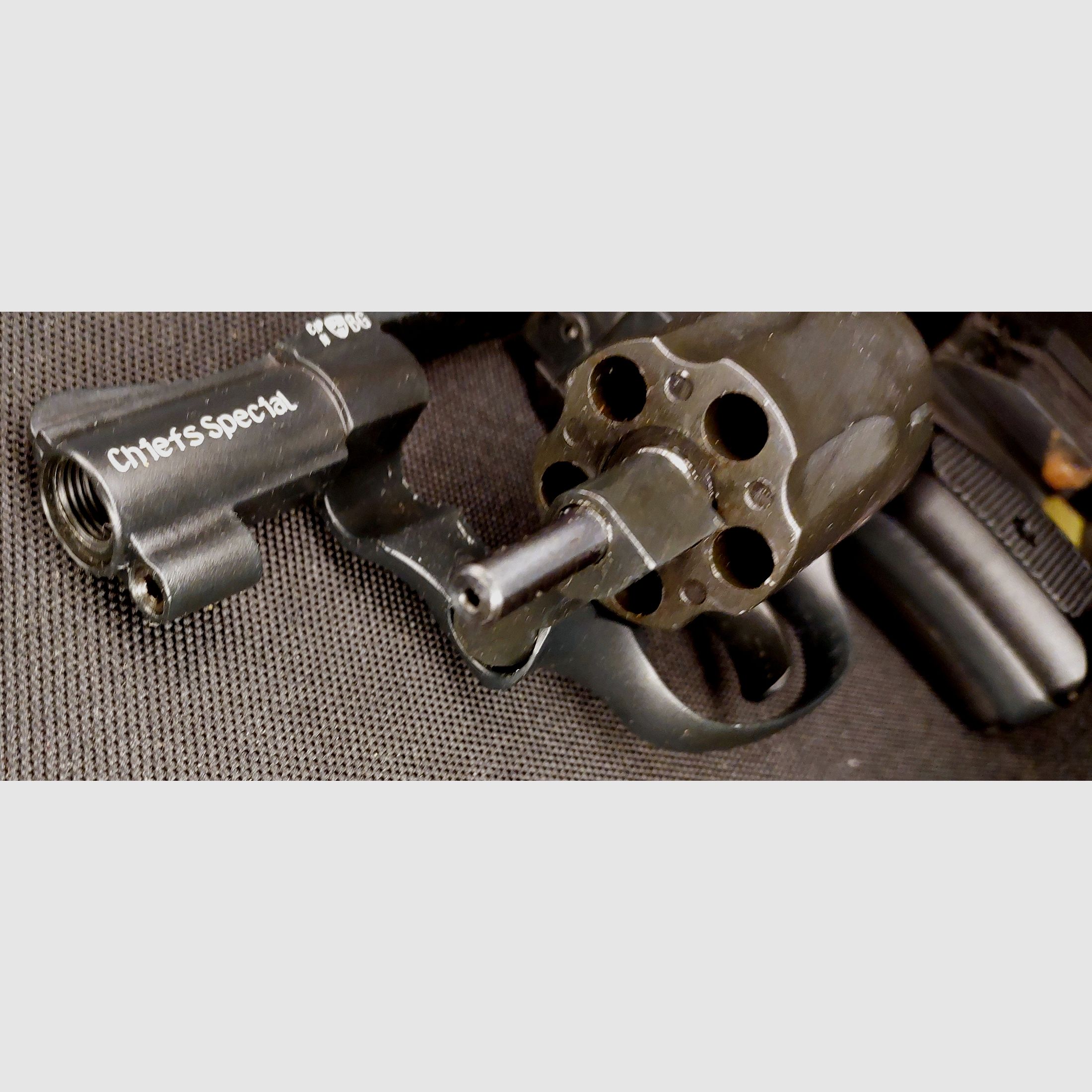 Smith & Wesson Chiefs Special Schreckschussrevolver Kal. 9mm R.K. brüniert (PTB 794)