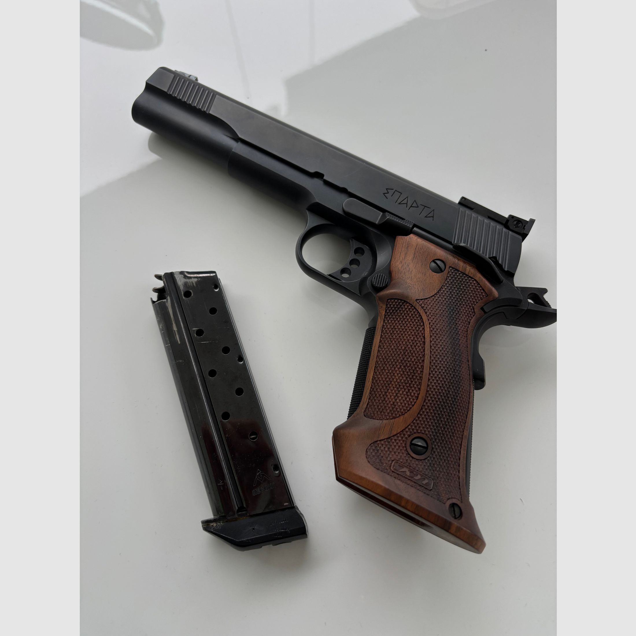 1 Pistole SPS Sparta 9 mm Luger