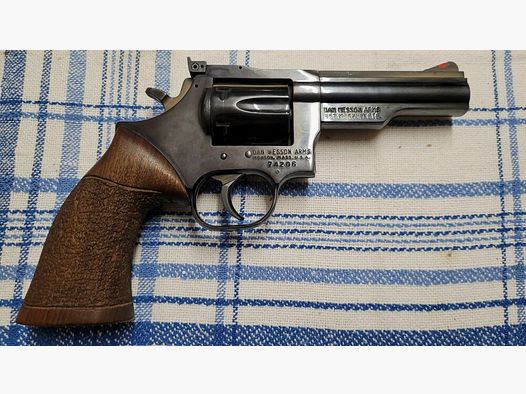 Dan Wesson Dan Wesson