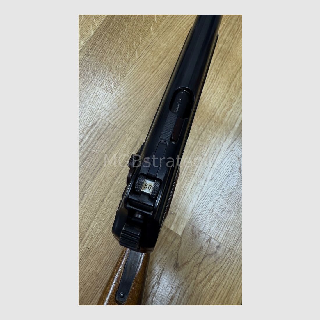 Stetschkin APS - pistola semiautomática 9mm Makarov con culata