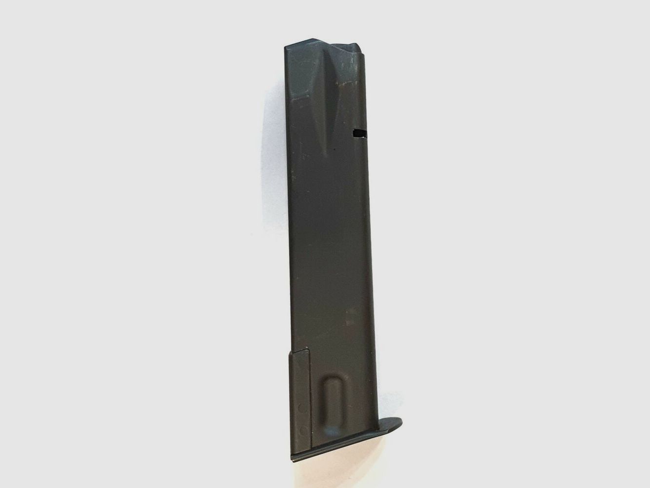 SIG SAUER magazine for pistol compatible with SIG P226, 9mm Luger, 20 rounds, used