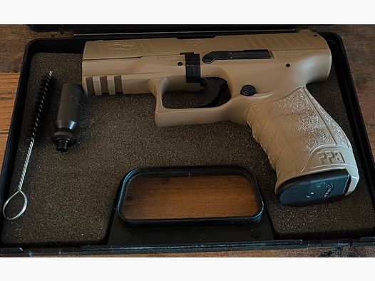 Schreckschuss, SRS - Waffe 9mmPAK, Walter PPQ M2 Farbe FDE & Original Walter Koffer 
