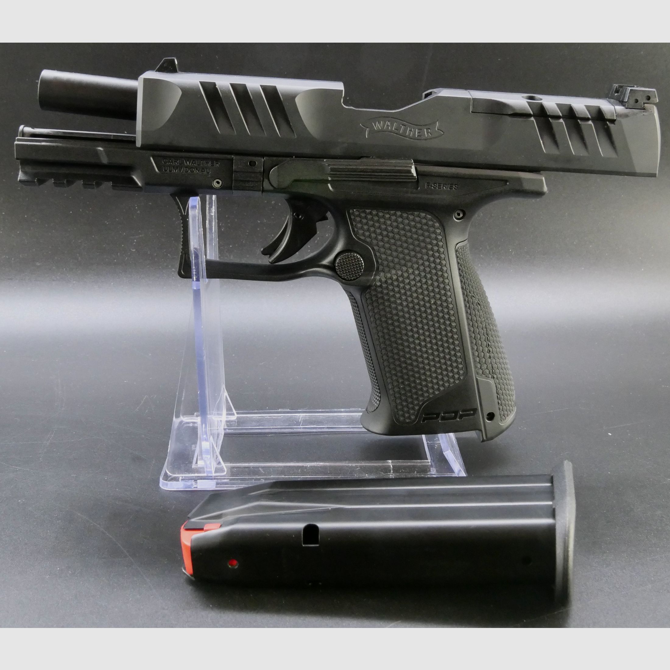 Broń pokazowa Carl Walther pistolet półautomatyczny PDP F-SERIE 9x19 OR INT. 4" 15R