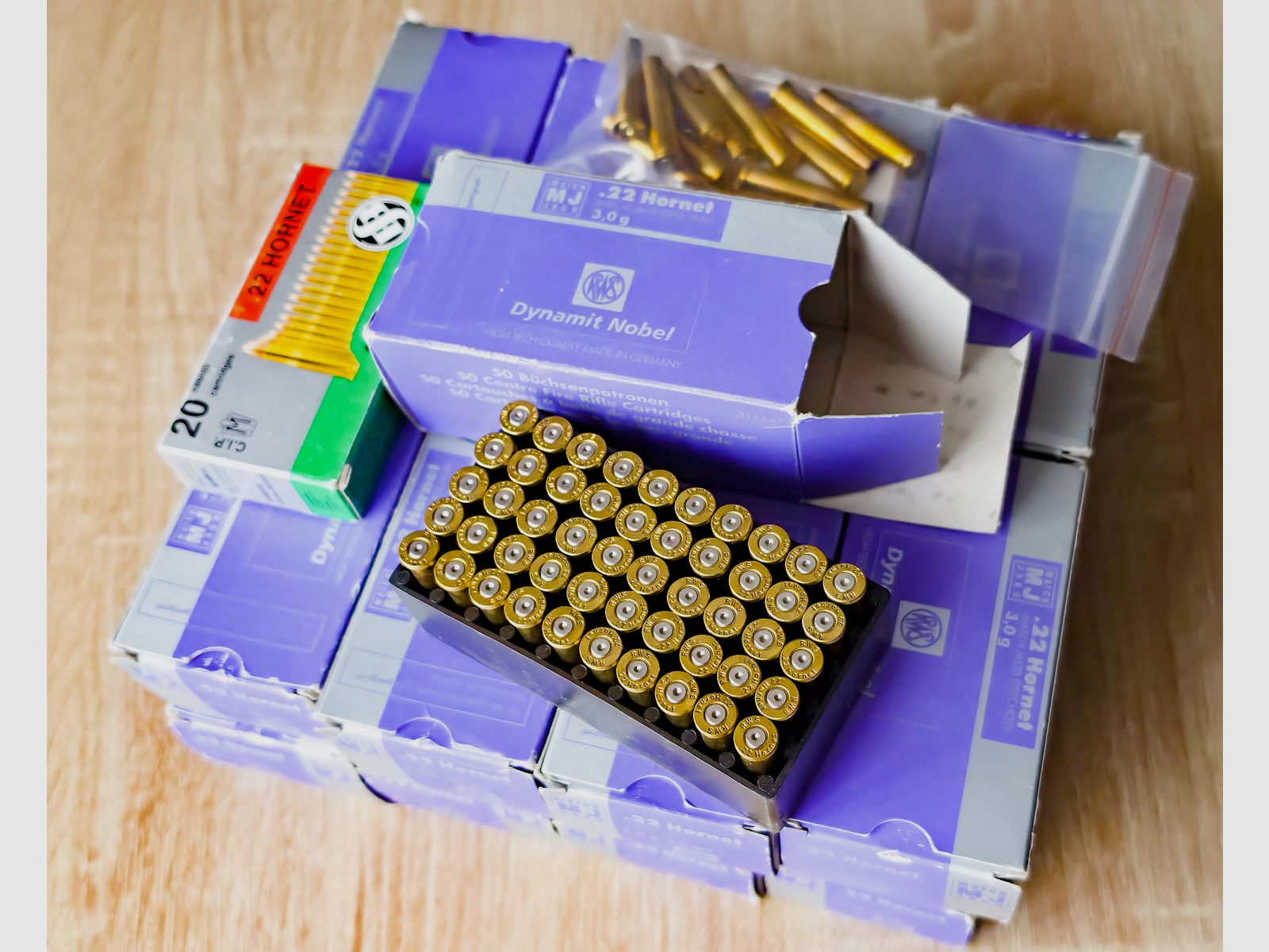 .22 Hornet RWS łuski, ok. 900 sztuk