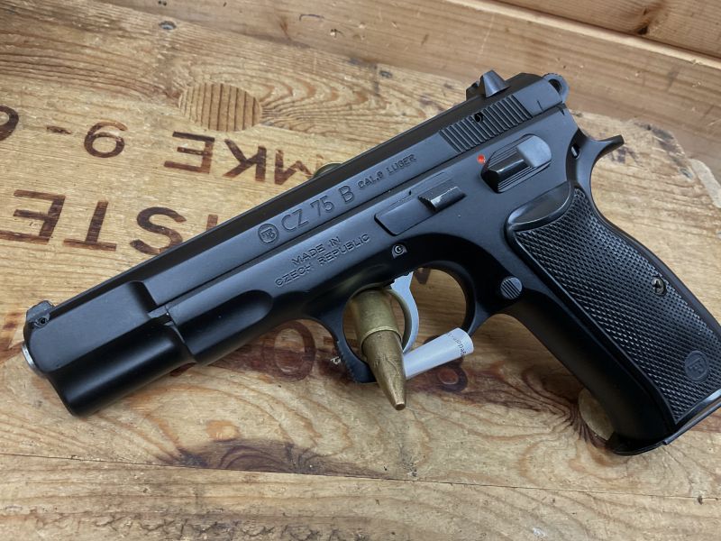 SLP CZ Mod.75 B, Kal, 9mm Luger, 2 Magazine, neuwertiger Zustand!!!