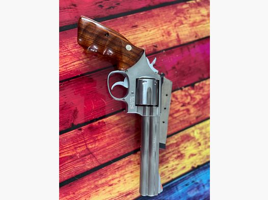 Smith and Wessen  6 Zoll. Kaliber 38/ 38 Spezial 