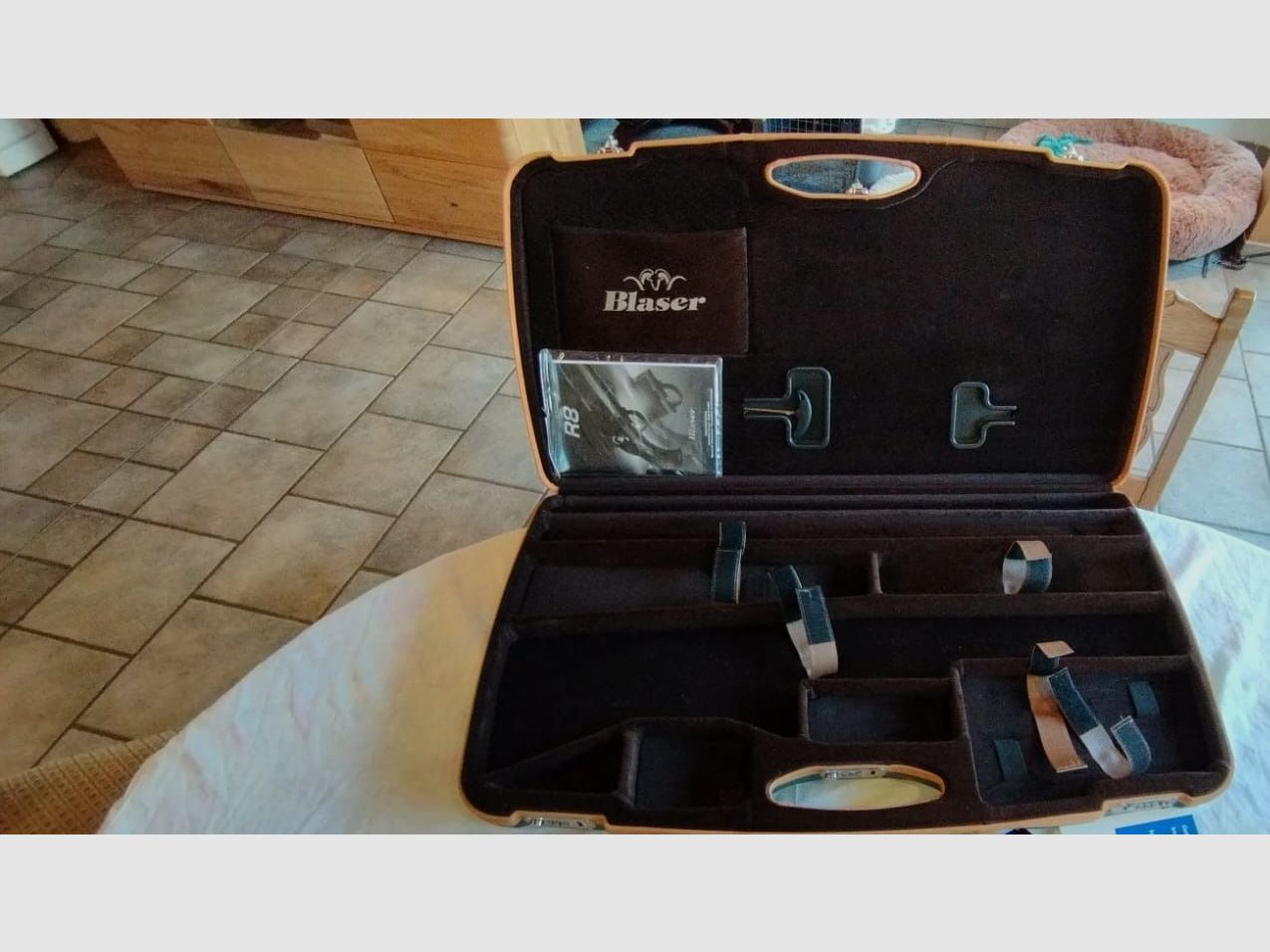 Compleet pakket: Blaser R8 Success 9,3x62 met Zeiss Diavari V 3-12x56 T LA 40, diverse accessoires!