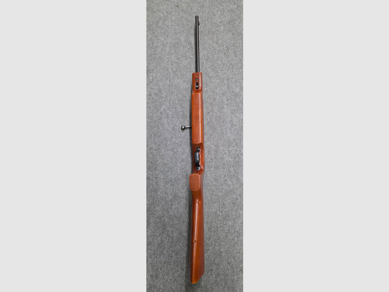 Carabina Haenel Mod. 310-4 con culata deportiva en estado de colección no restaurada, cargador 310