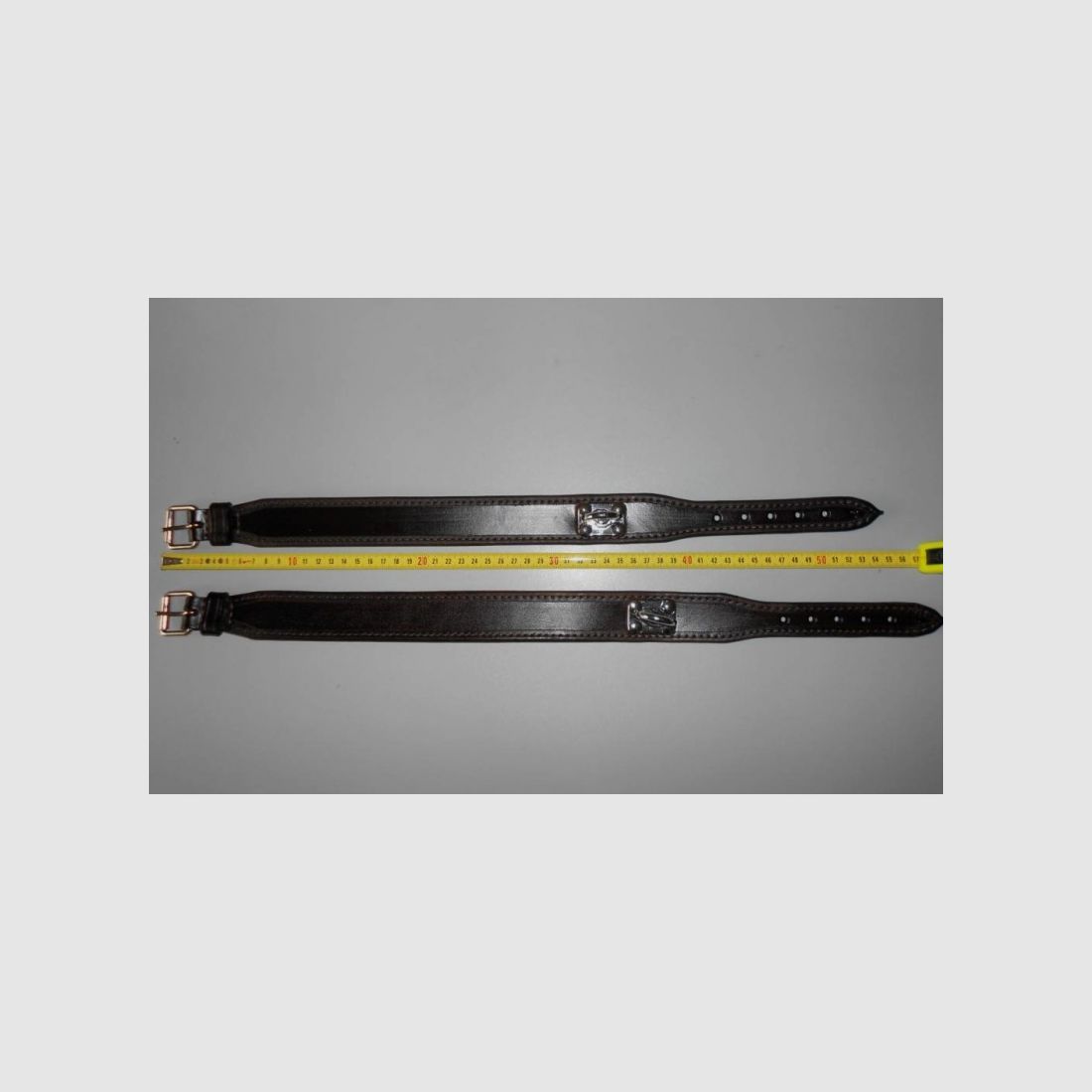 Collier avec émerillon foncé, image 2 sur 3