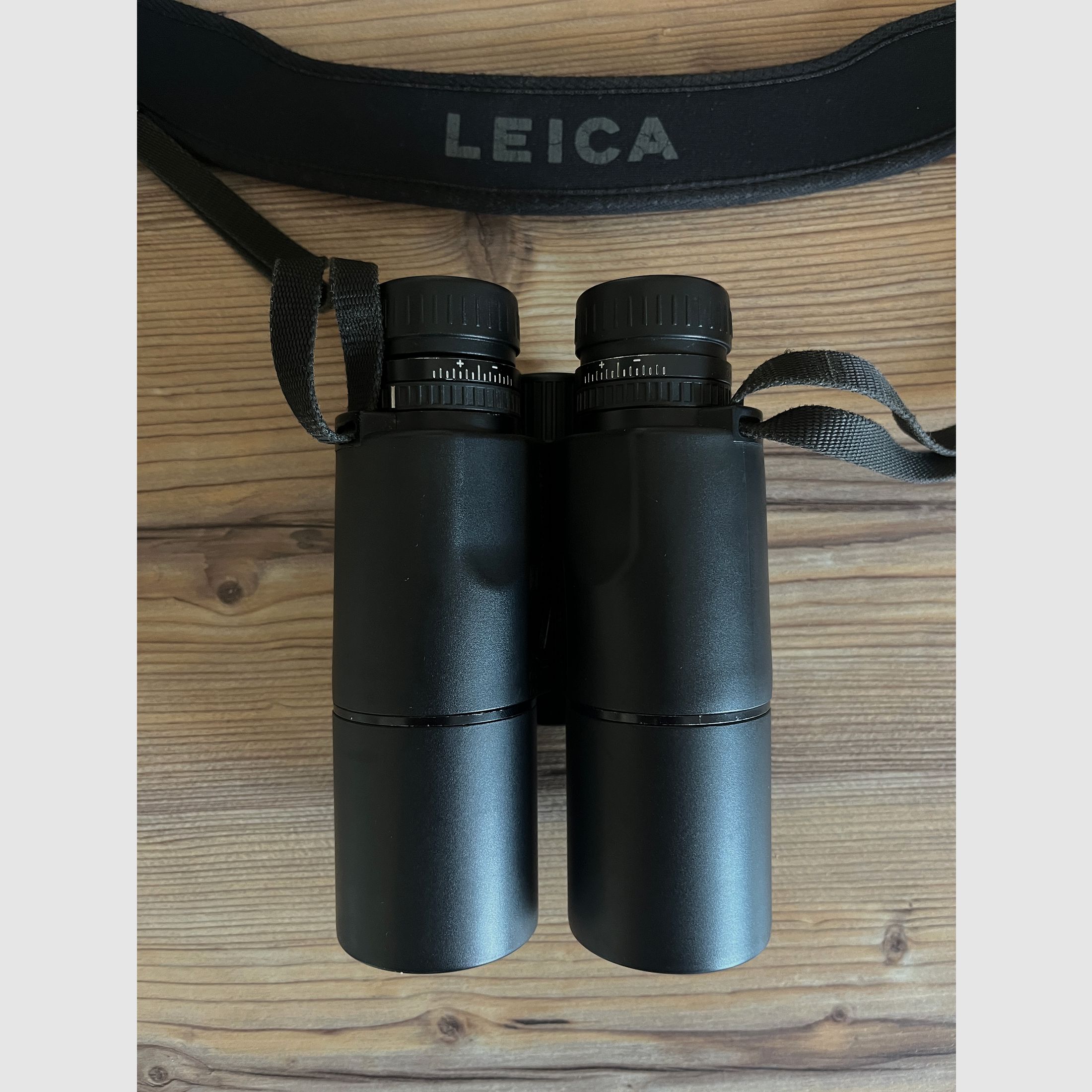 Leica Geovid R 10x42 Entfernungsmesser 