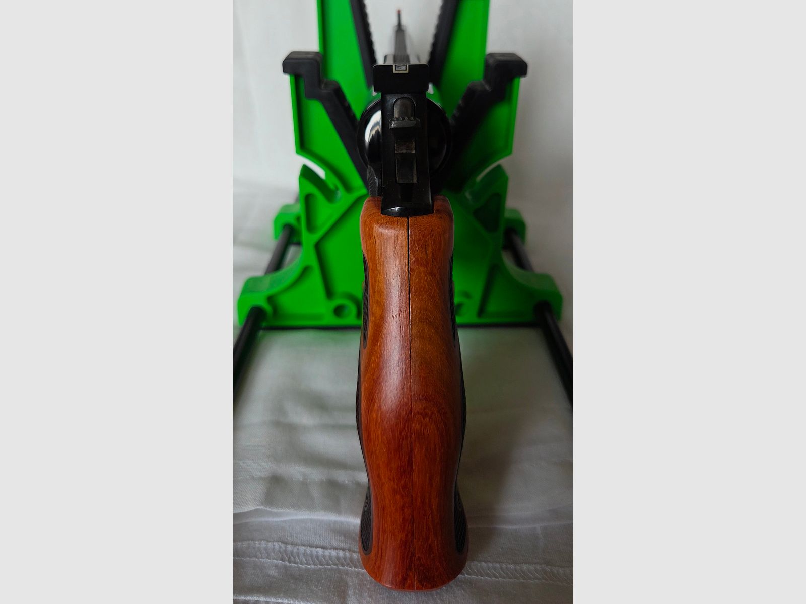 TAURUS 686 Kal. 357 Mag handgefertigter Griff