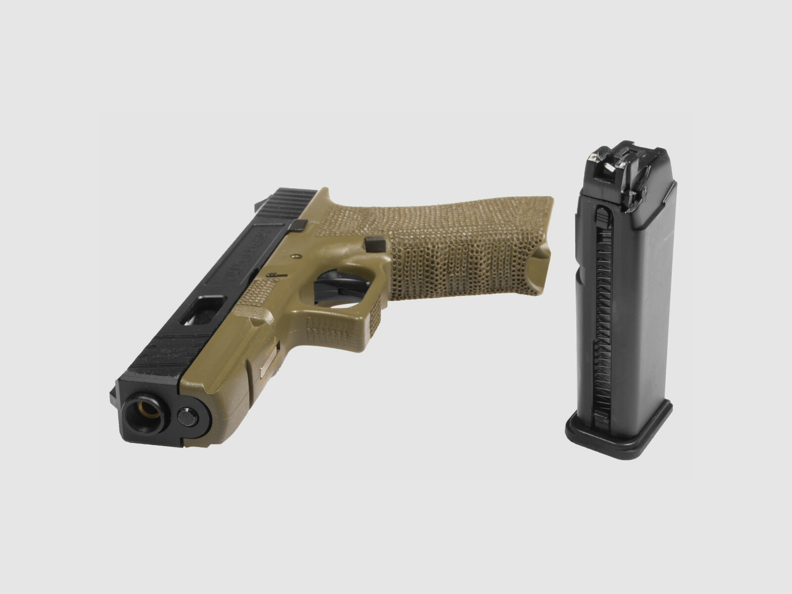 P02 GBB Airsoft Pistole in Oliv | Delta Armory
