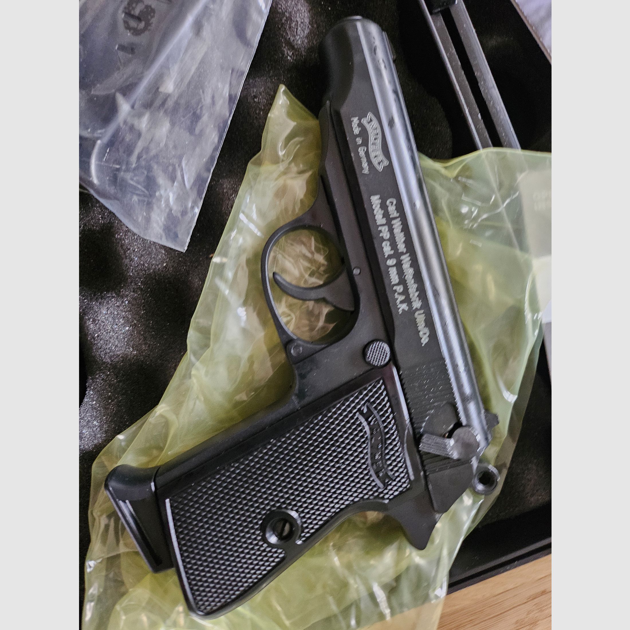 Walther PP 9 mm P.A.K. (PTB 923) - inkl. Zusatz-Magazin + Zubehör - NEU & unbenutzt