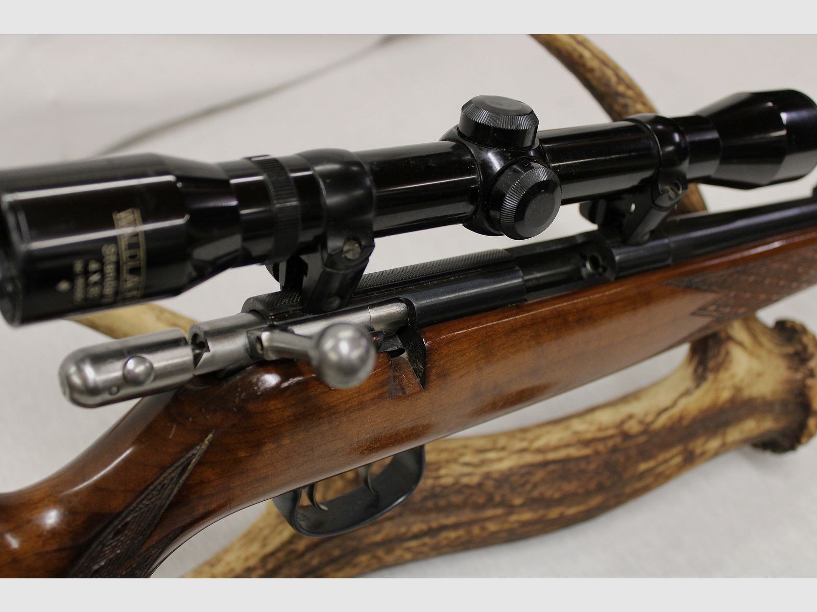 Repeater rifle Anschütz Mod. 1515/16 .22 Magnum with forest ranger 4x32