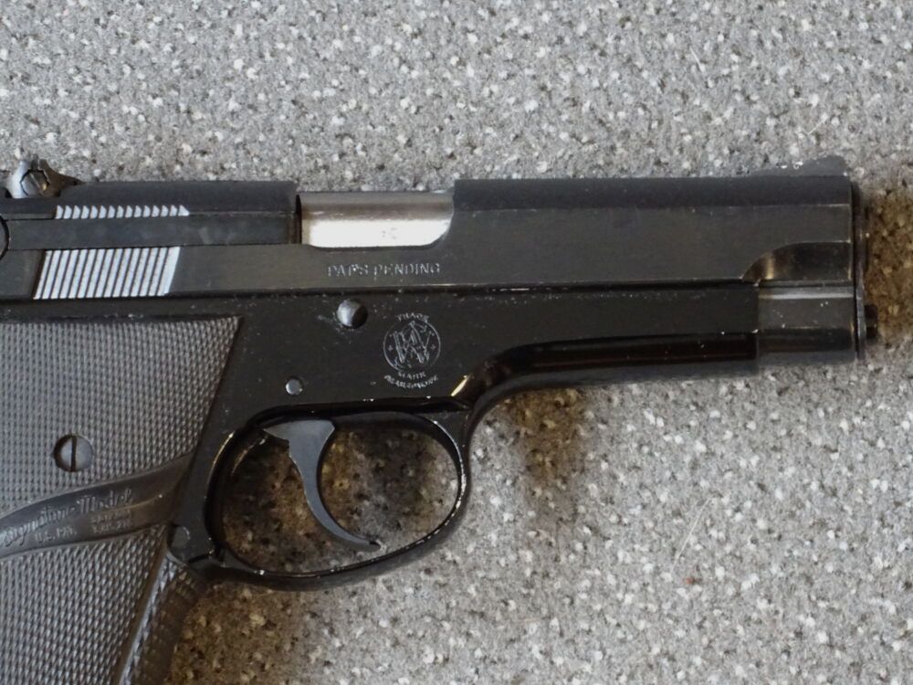 S&W SMITH & WESSON MODEL 39