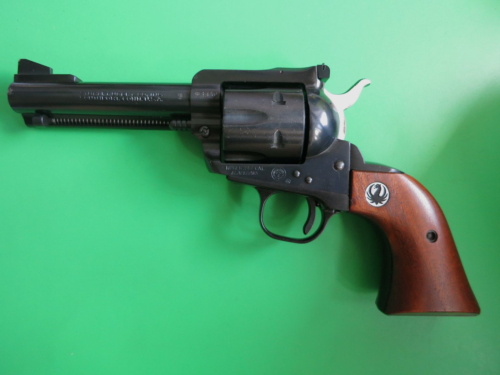 Revolver Western, Sturm Ruger & Co., modello Blackhawk, canna da 4,5", . 357 Magnum/cilindro intercambiabile 9 mm Luger     #47