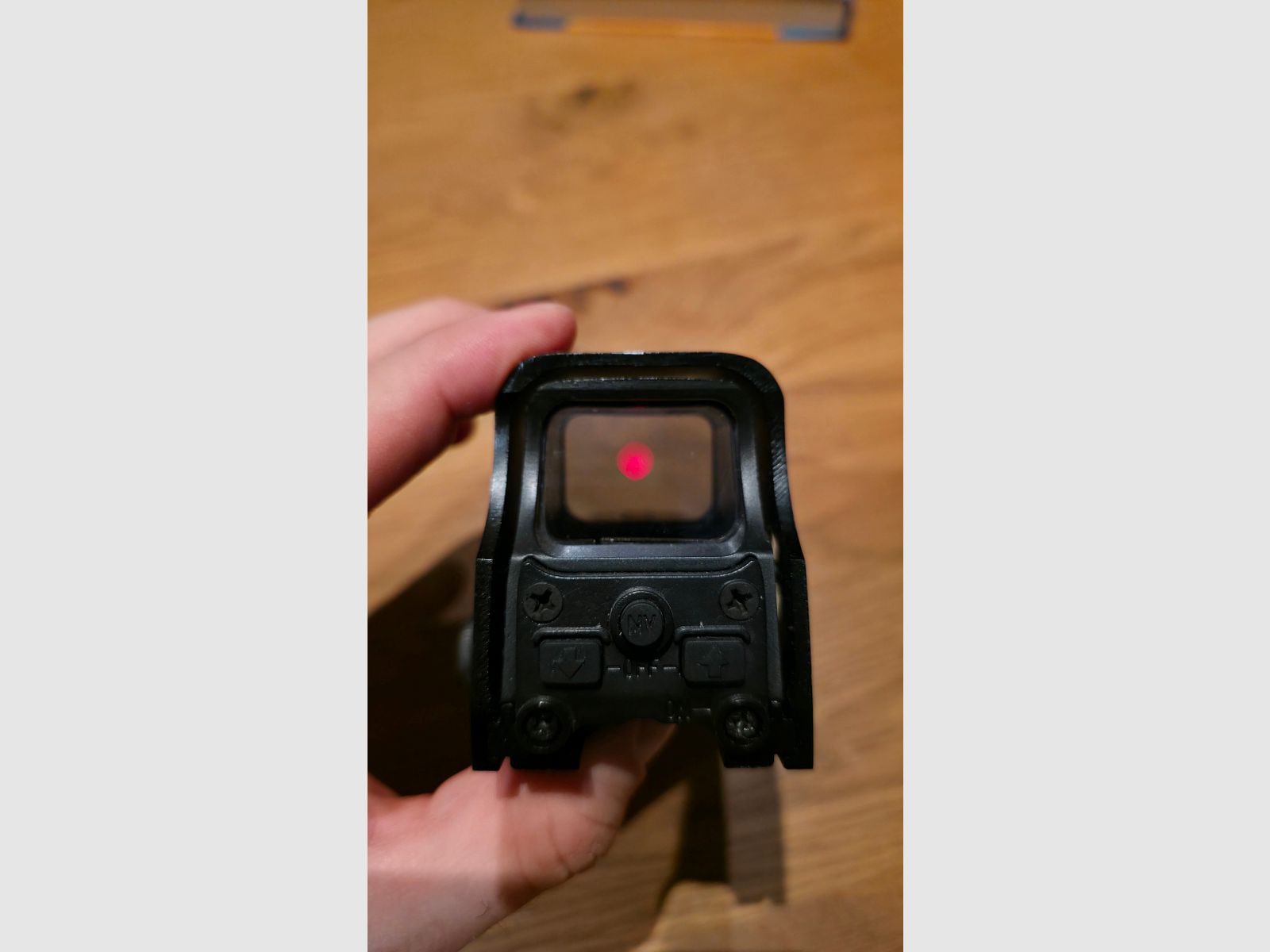 Holographic sight for airsoft