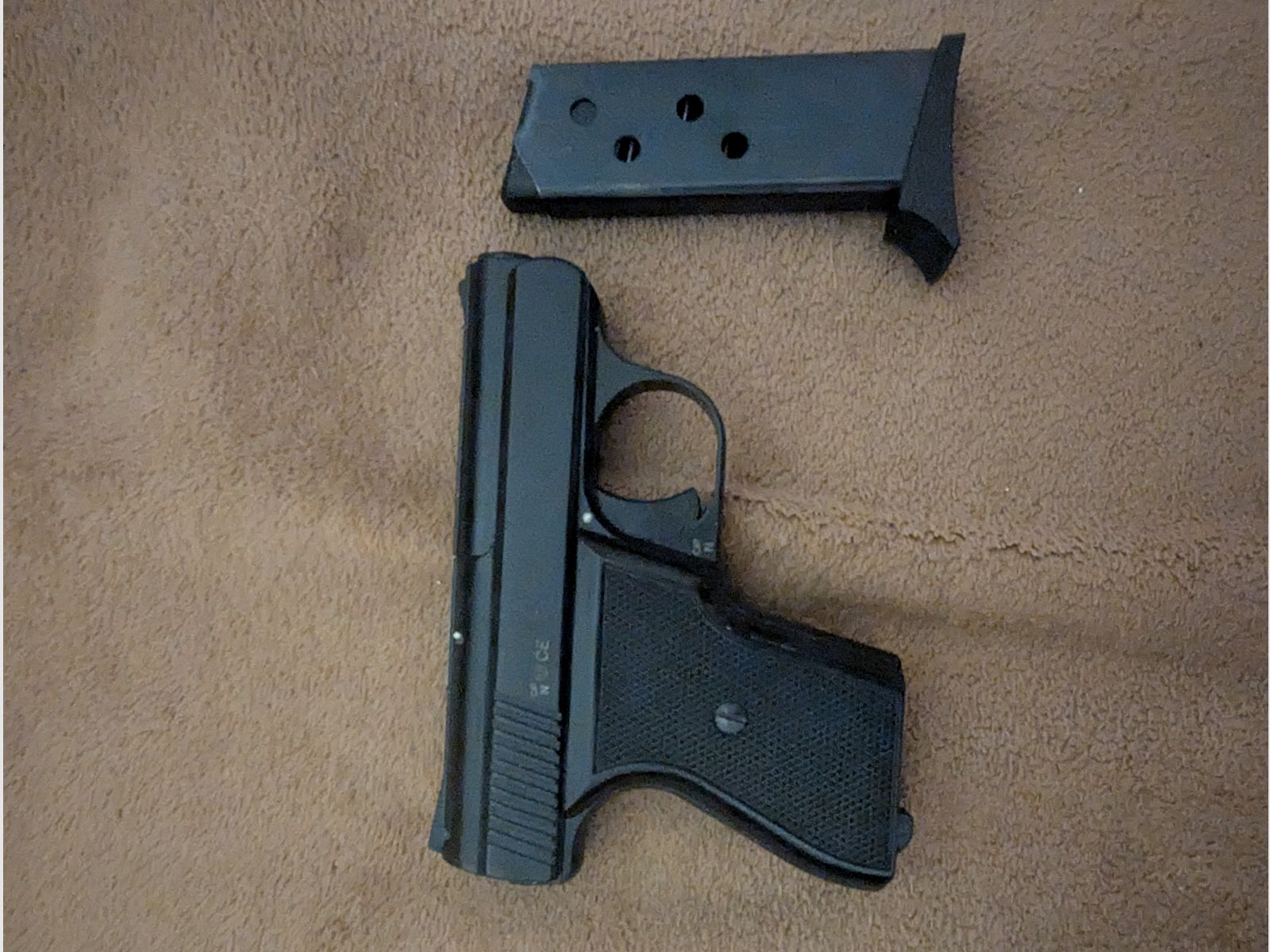 Pistolet alarmowy 9mm Model Record 15-9