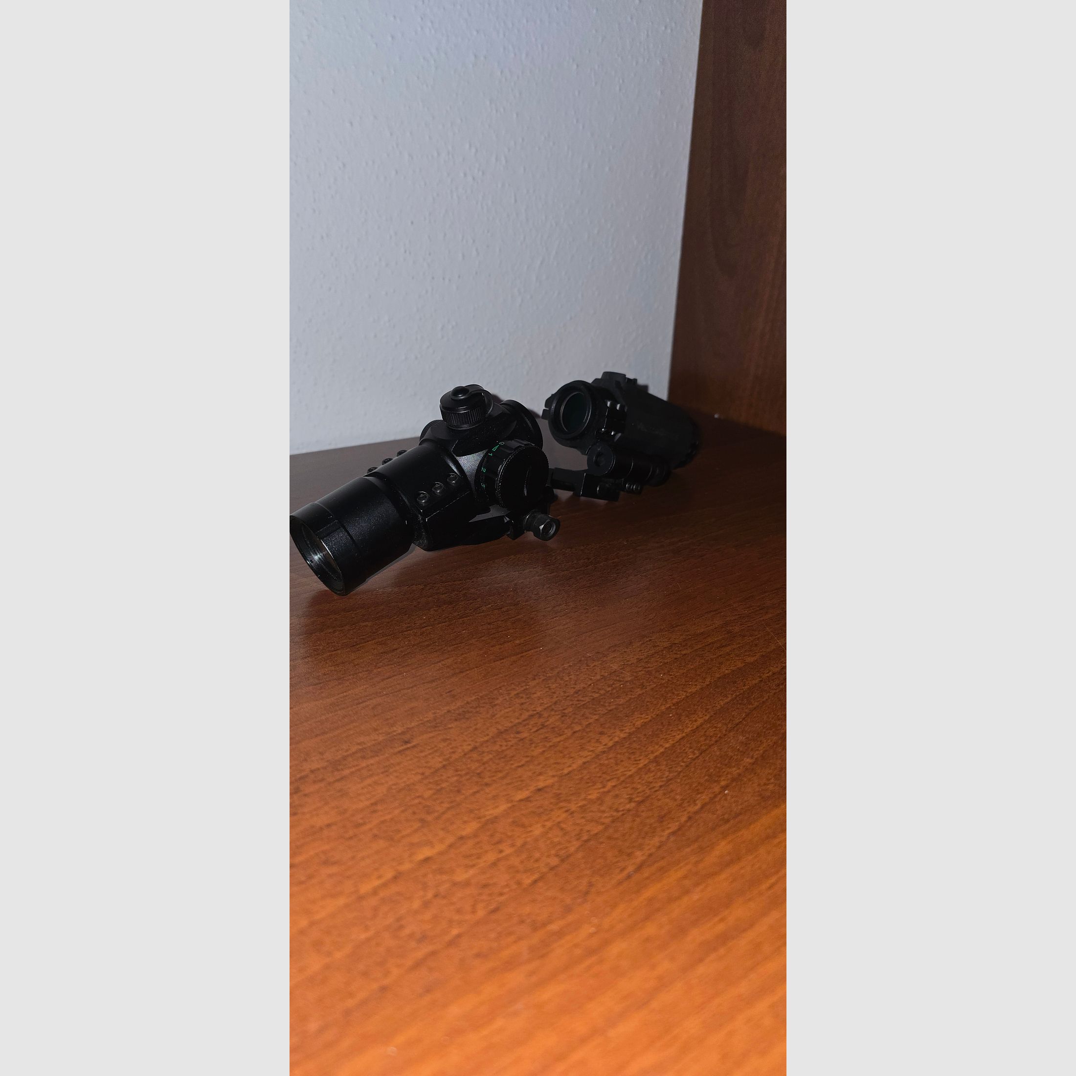 Red Dot V2 met 3x optiek - Als nieuw