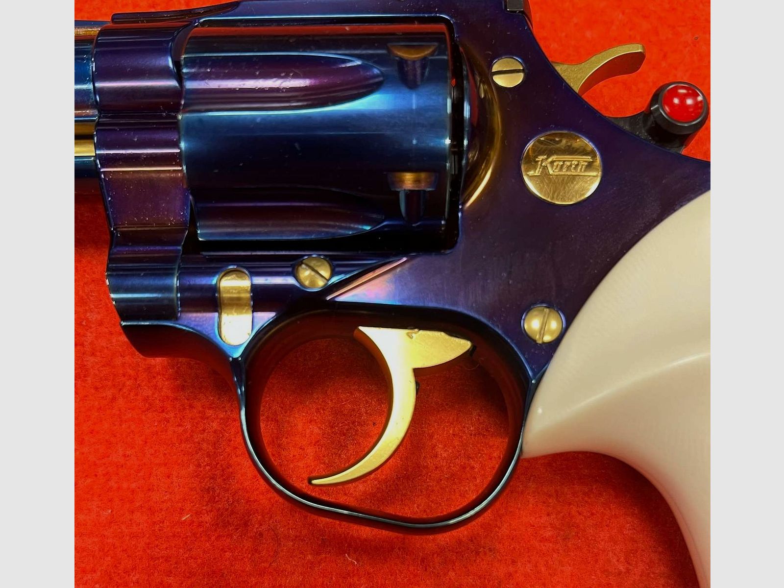 Korth Revolver Classic Glossy Blue Plasma 3″ Cal.357 Magnum, image 7 sur 16