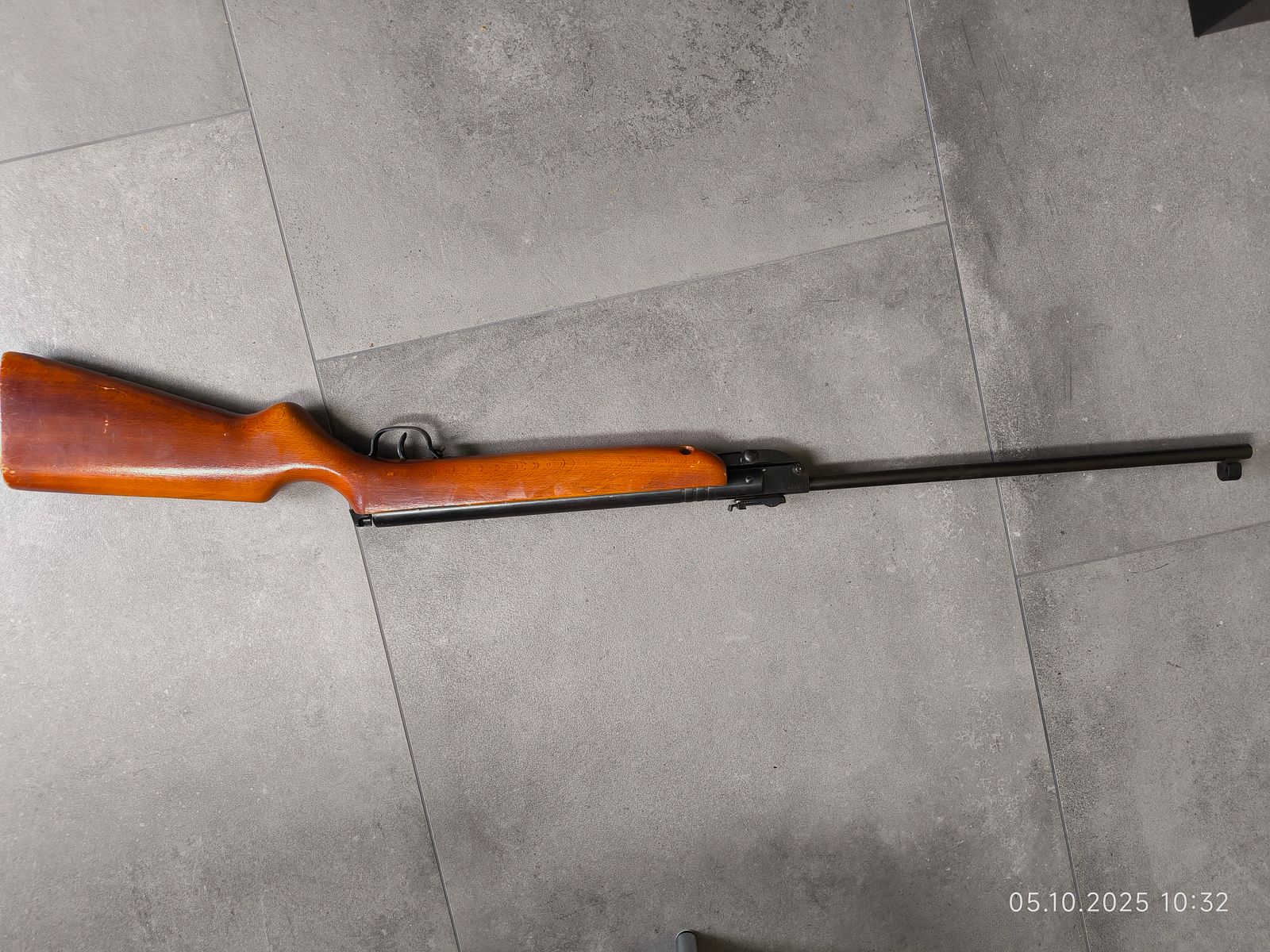 Air rifle