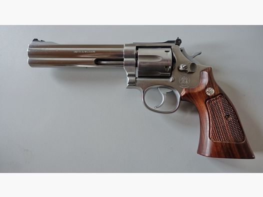 Sportrevolver Smith & Wesson 686-4