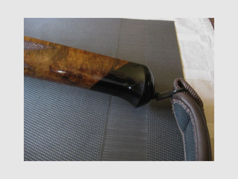 Absolutely UNIQUE COLLECTOR'S ITEM = Almost like new "Custom STEEL SYSTEM completion" with HAND-MODELED FULL ENGRAVINGS for R93, with custom-made right-handed semiweight stock and Category-11!! System is still one WITHOUT serial number!! Includes Blaser leather rifle sling!, image 10 of 17
