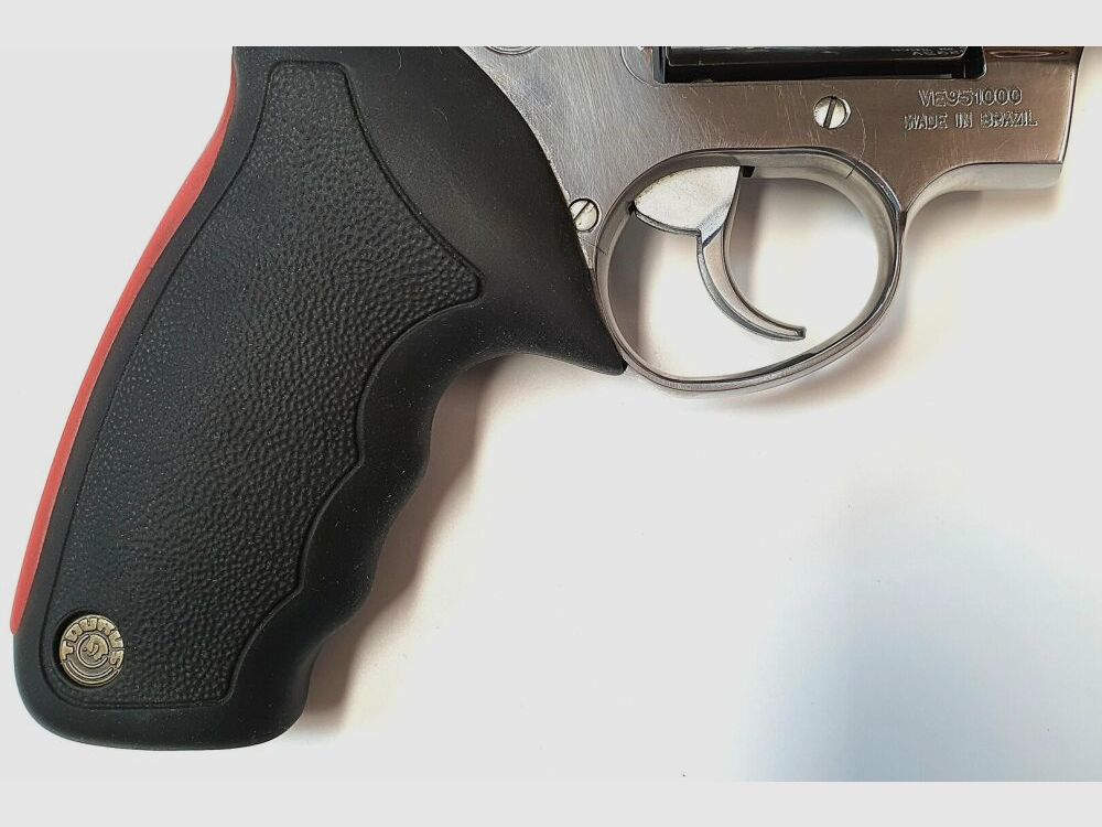 Rewolwer Taurus RAGING BULL w kalibrze .454 Casull niklowany 6,5" lufa