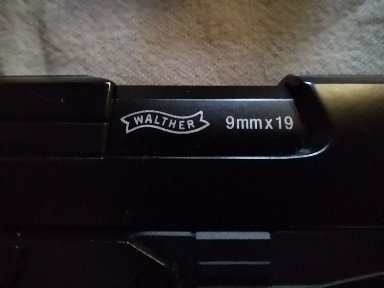 Pistola Walther ppq M2 Blowback CO2 4,5mm Kettenmagazin 2x