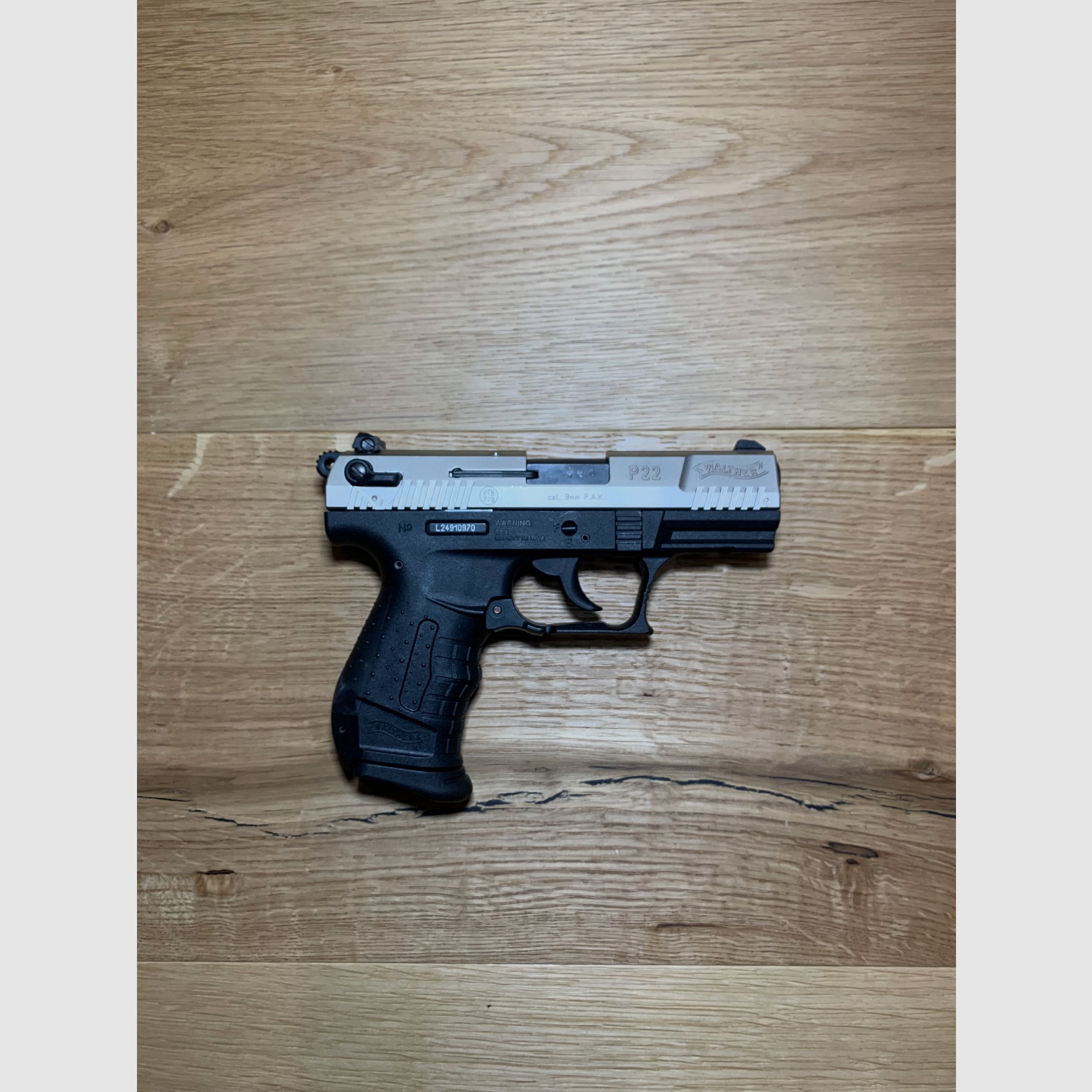 Walther P22 signal pistol 9mm P.A.K. in bicolor by Umarex