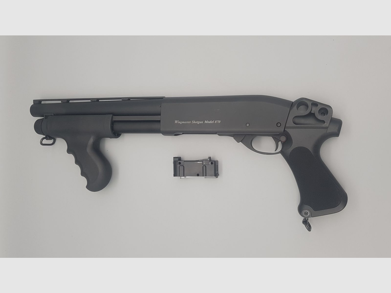 Shotgun Wingmaster Modell M 870 im Cal. 6mm BB Ganzmetall Ausführung Sammlerstück mit Magazin Pumpgun Schrotflinte