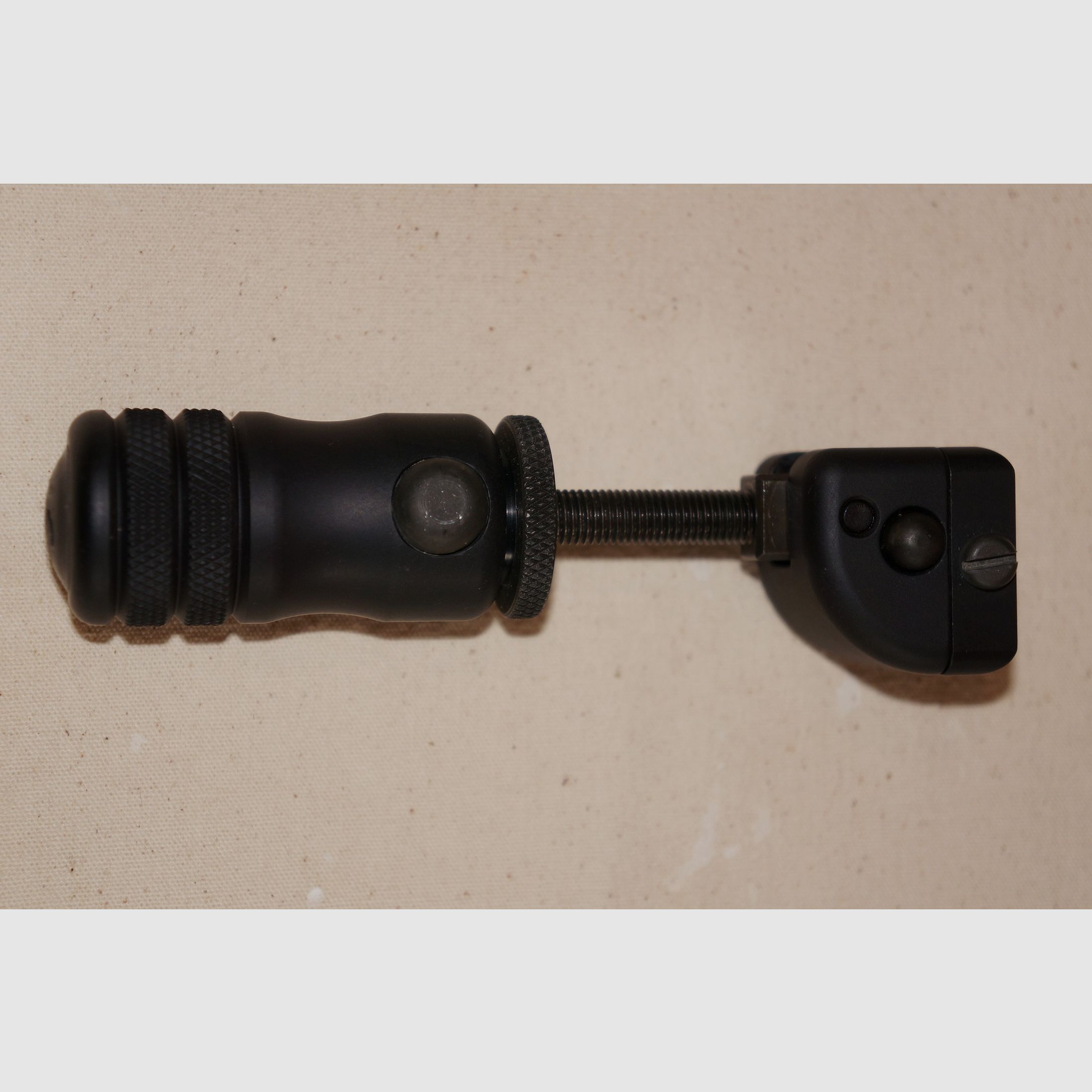 ACCU-SHOT Precision Rail Monopod BT12-QK: 3,75-4,65" (ca. 9,5-11,8cm)
