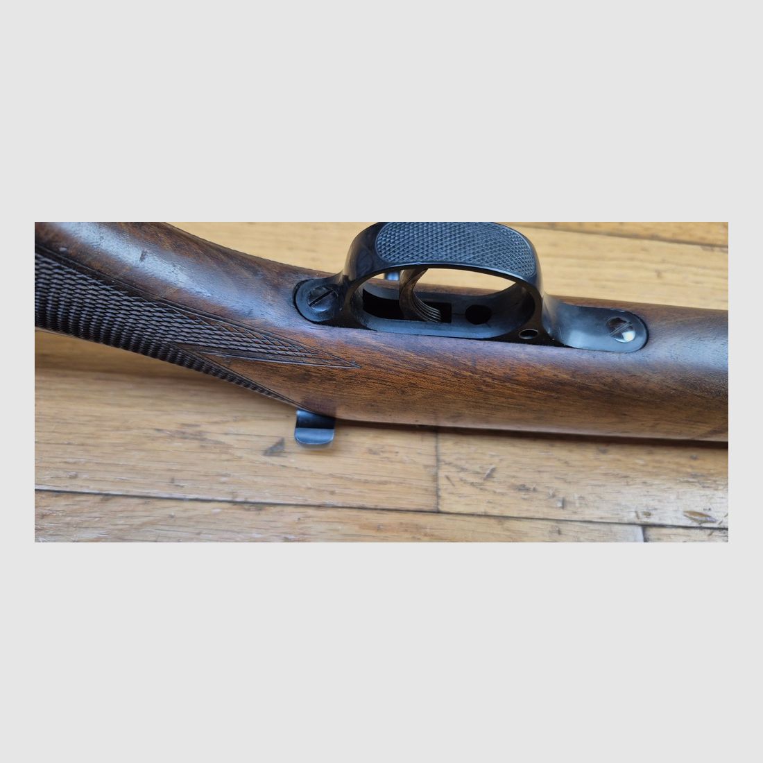 Sehr schöne Trainingsbüchse Walther Sport Modell V – Zeit des Dritten Reichs – Vor-Kriegswaffen 1937/1938 – Wahrscheinlich weniger als 38.000 Exemplare produziert – Holz in TBE++ – Ausgezeichnete Mechanik – Wunderschöner Lauf mit sehr schönen Zügen – TBE++, Bild 14 von 36