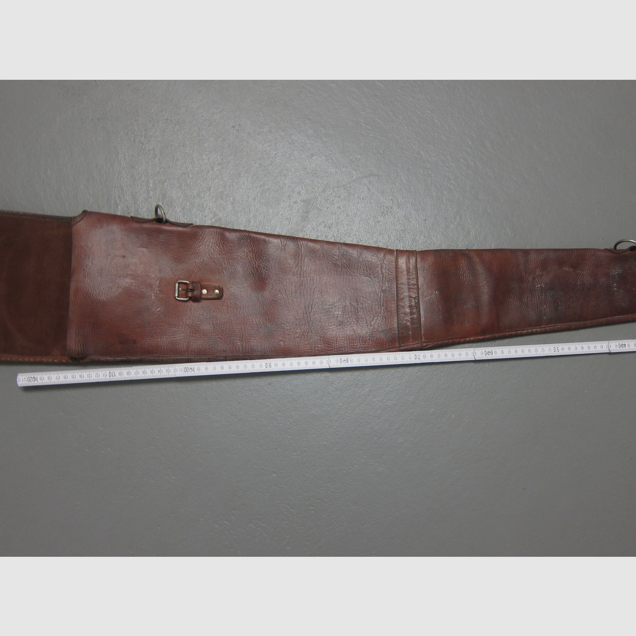 ancien étui en cuir