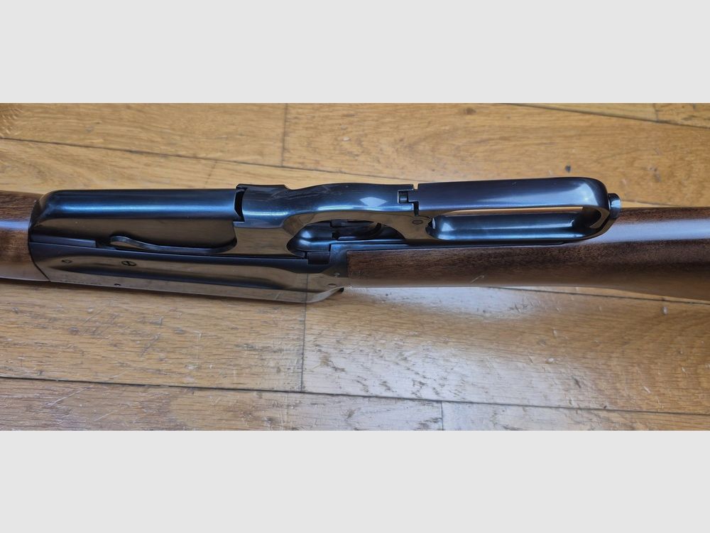 Splendida Winchester 1895 – Formidabile cal. 30.06 – Eccellente lavorazione da parte di Miroku in Giappone per Browning – Legni molto belli, almeno Grade V – Canne splendide e meccanica perfetta – Arma in ottime condizioni – TBE+!, immagine 11 di 40