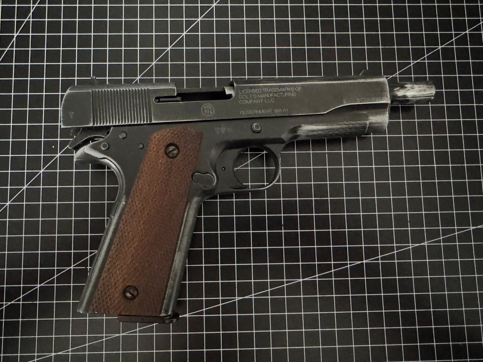 Umarex Colt Government 1911 A1, 9 mm P.A.K., Antik-Finish, Holzgriffschalen