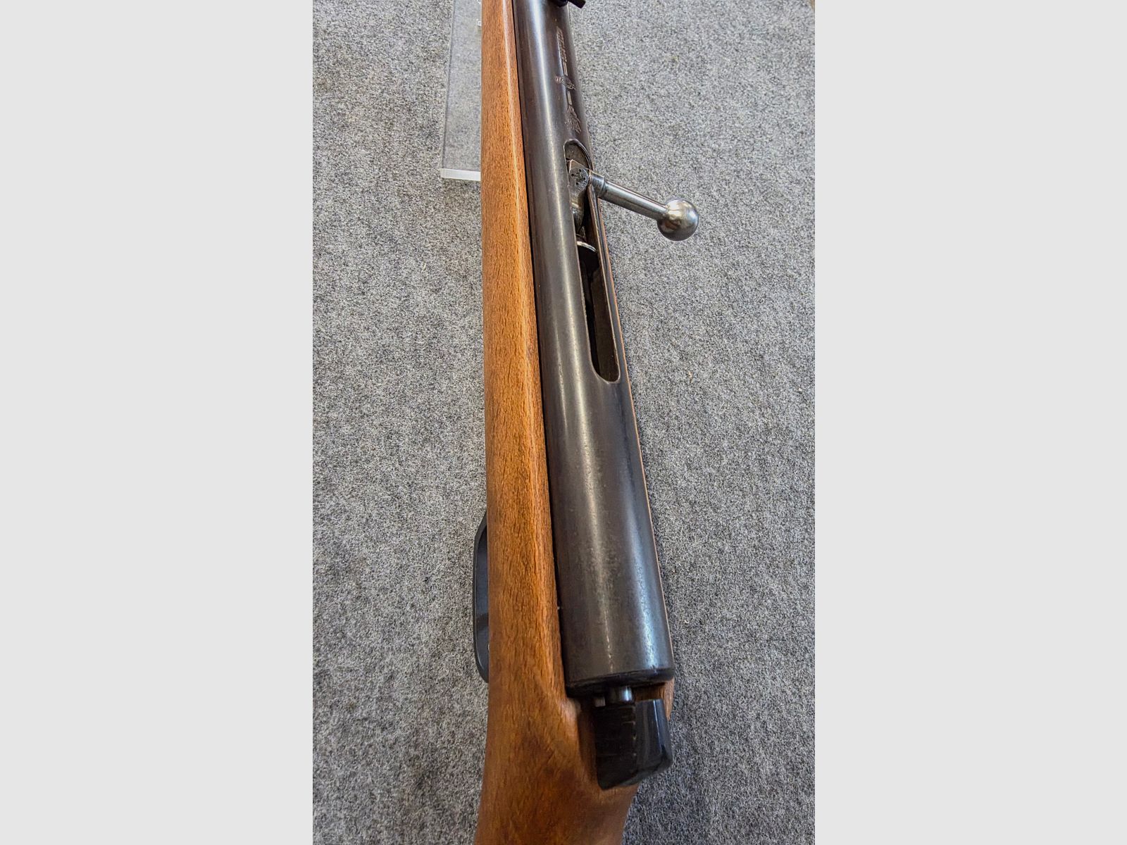 8.) Haenel Mod. 3.102 mit Feinabzug Q1 Qualität Bakelit Sicherung  Durchlader Kirmes Luftgewehr Cal. 4.4mm
