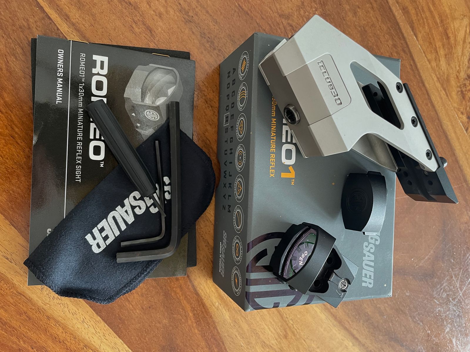 Sig Sauer X Mount Club 30 + Romeo 1 