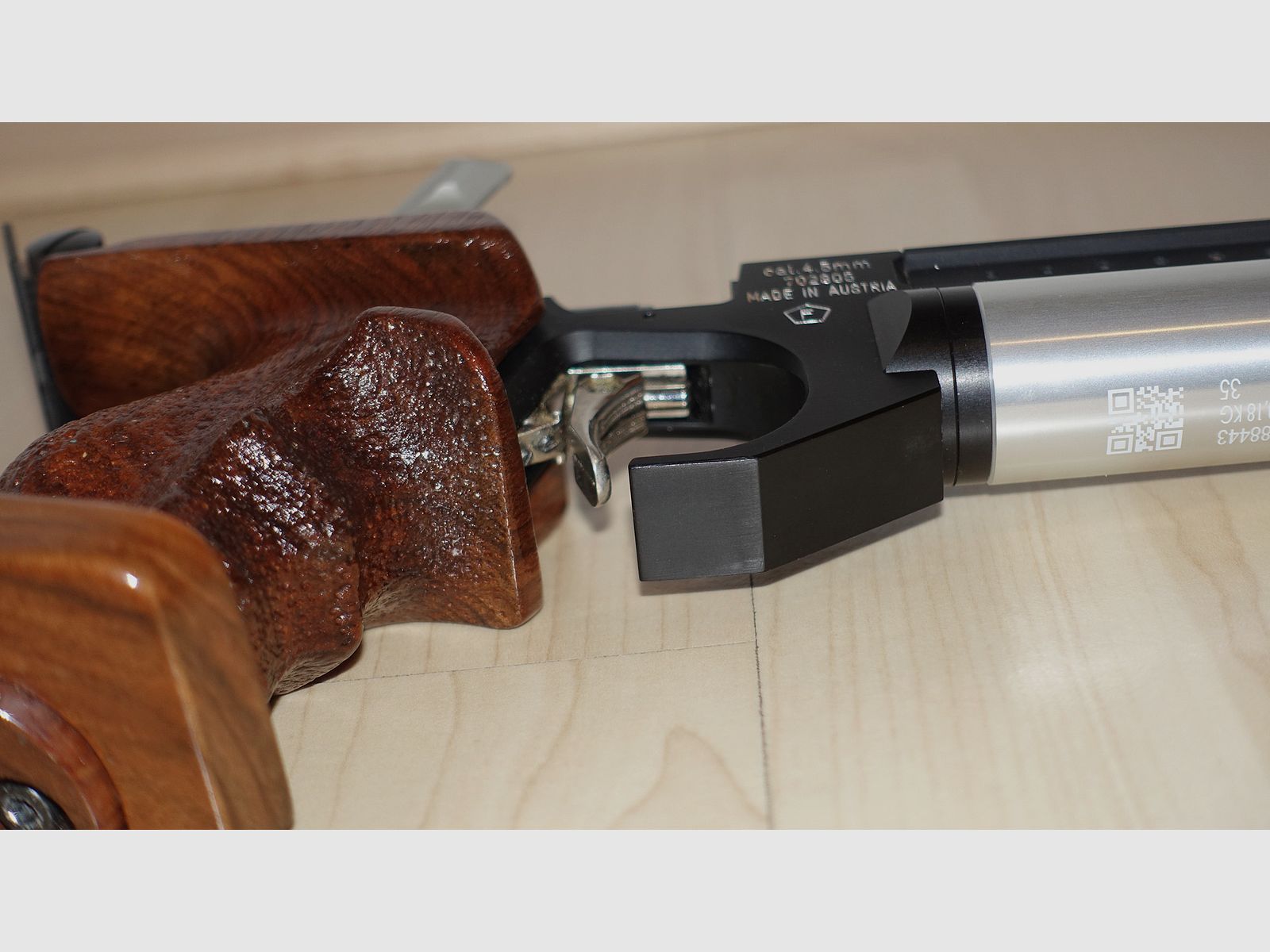 TOP Pressluft Matchpistole Steyr LP mit neuer Kartusche + Zubehör