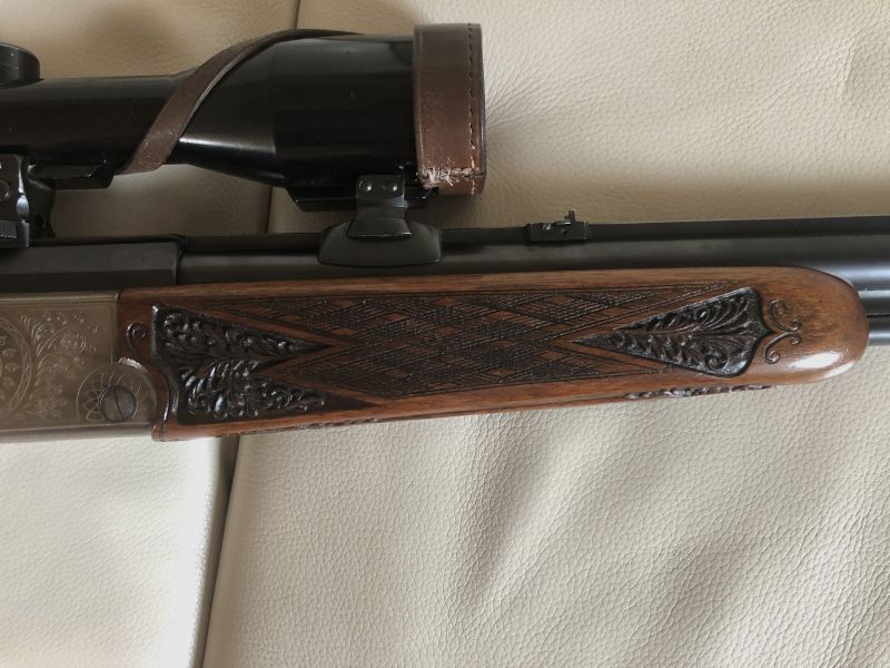 Blaser Bockbüchsflinte ES70 mit wunderschönen aufwendigen Schaftverschneidungen