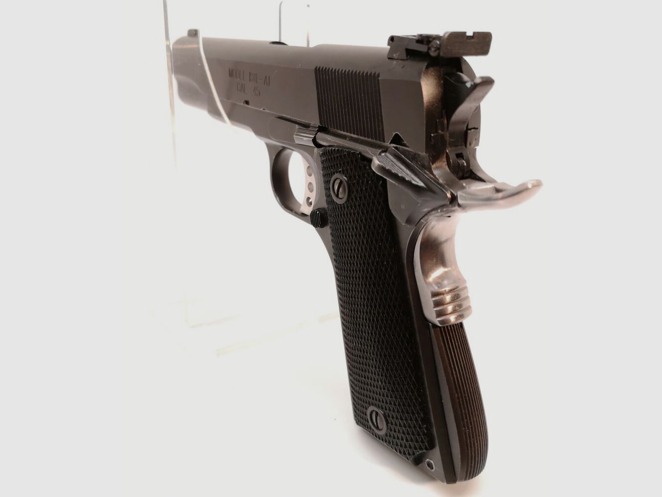 Springfield 1911-A1, reichhaltiges Zubehör