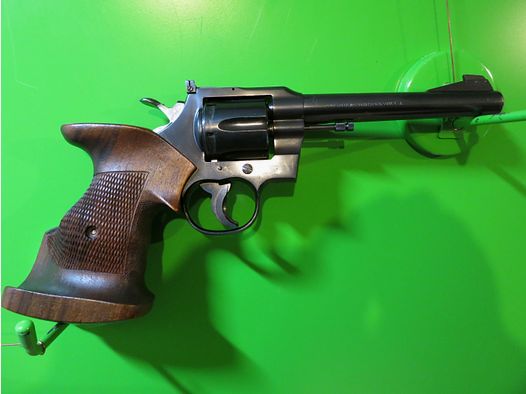 Revoler COLT Officer's Model Match, Fünfte Ausgabe der Serie in .22lr, Sportgriff   #62-
