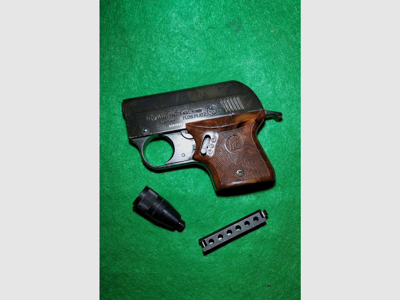 Pistolet d'alarme Röhm RG 3 calibre 6 mm Flobert (PTB 33)